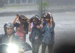 Maharashtra issues heavy rain alert for Mumbai, Thane and Palghar