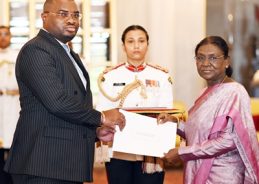 Envoys of 6 nations present credentials to the President of India