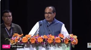 পৰিবেশ সুৰক্ষা আৰু বহনক্ষম ভৱিষ্যৎ নিশ্চিত কৰাৰ বাবে গছপুলি ৰোপনৰ প্ৰয়োজনীয়তাত কেন্দ্রীয় মন্ত্রী শিৱৰাজ সিং চৌহানৰ গুৰুত্ব আৰোপ