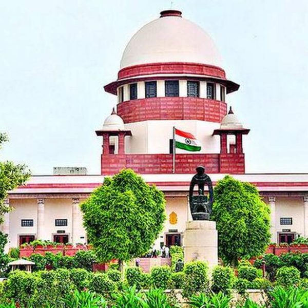 SC orders closure of FIRs registered against student protests over NEET 