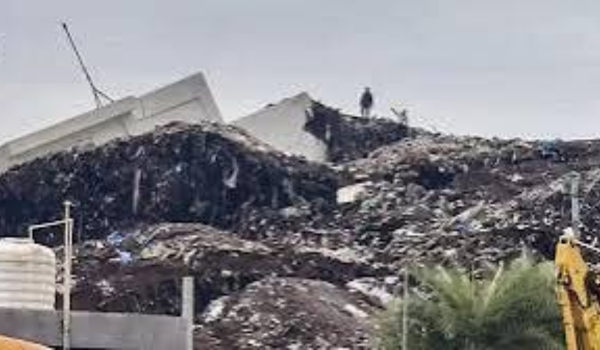 महाराष्ट्र: मोशी स्थित कचरा डंपिंग स्थान पर हुई दुर्घटना के बाद युद्धस्तर पर बचाव अभियान जारी