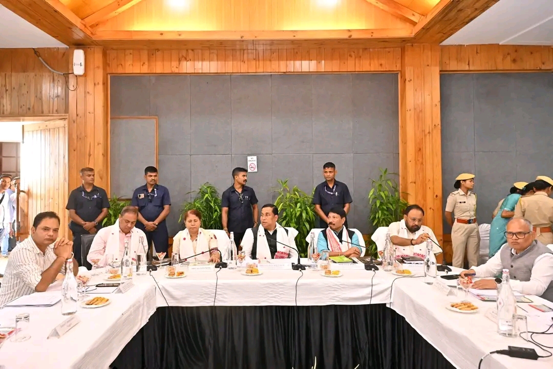 কাজিৰঙা ৰাষ্ট্ৰীয় উদ্যানত পৰ্যটকৰ মোবাইল ব্যৱহাৰ নিষিদ্ধৰ বিষয়ত বনমন্ত্ৰীৰ উপস্থিতিত আলোচনা