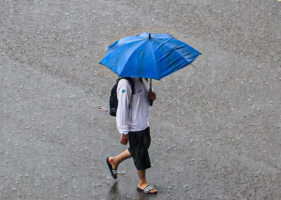 IMD forecasts heavy rainfall in Coastal Andhra Pradesh, Telangana, Tamil Nadu, Keralam, Karnataka and Andaman & Nicobar Islands today IMD forecasts heavy rainfall in Coastal Andhra Pradesh, Telangana, Tamil Nadu, Keralam, Karnataka and Andaman & Nicobar Islands today
