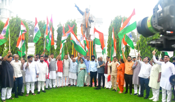 Delhi: CM Rekha Gupta, MLAs participate in Tiranga Yatra at Assembly premises