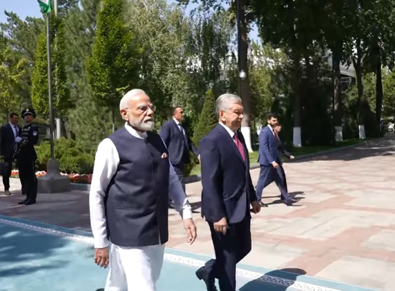 प्रधानमंत्री नरेंद्र मोदी उज़्बेकिस्तान के राष्ट्रपति शफ़कत मिर्ज़ियोयेफ के साथ द्विपक्षीय वार्ता की