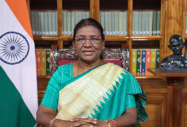 রাষ্ট্রপতি দ্রৌপদী মুর্মু তিন দিনের সফরে আজ অপরানহে  ওড়িশায়  পৌঁছচ্ছেন । 