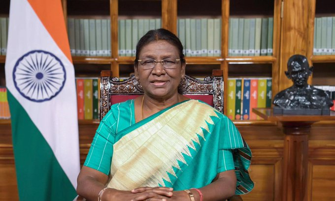 রাষ্ট্রপতি দ্রৌপদী মুর্মু তিন দিনের সফরে আজ অপরানহে  ওড়িশায়  পৌঁছচ্ছেন । 