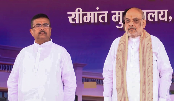 गृह मंत्री अमित शाह ने भारत-बांग्लादेश सीमा पर बाड़ लगाने के लिए जमीन देने के लिए पश्चिम बंगाल सरकार की सराहना की
