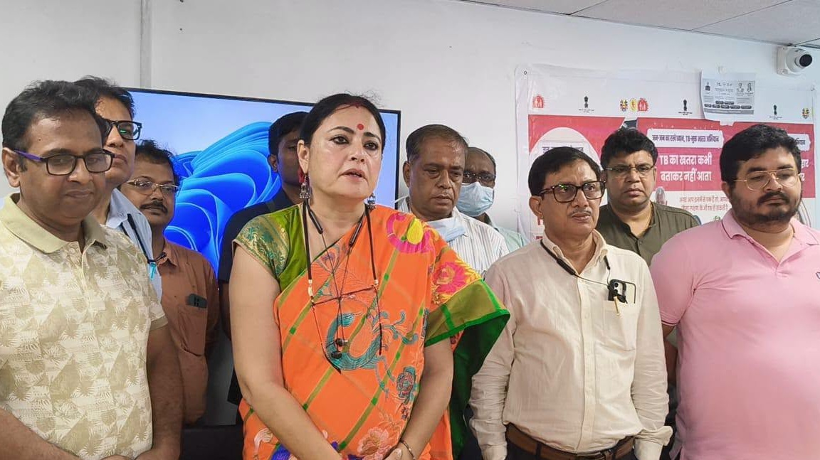 আসানসোল জেলা হাসপাতালে বিশেষ অনকোলজি ওয়ার্ডের উদ্বোধন করেন পুর ও নগরোন্নয়ন মন্ত্রী অগ্নিমিত্রা পাল