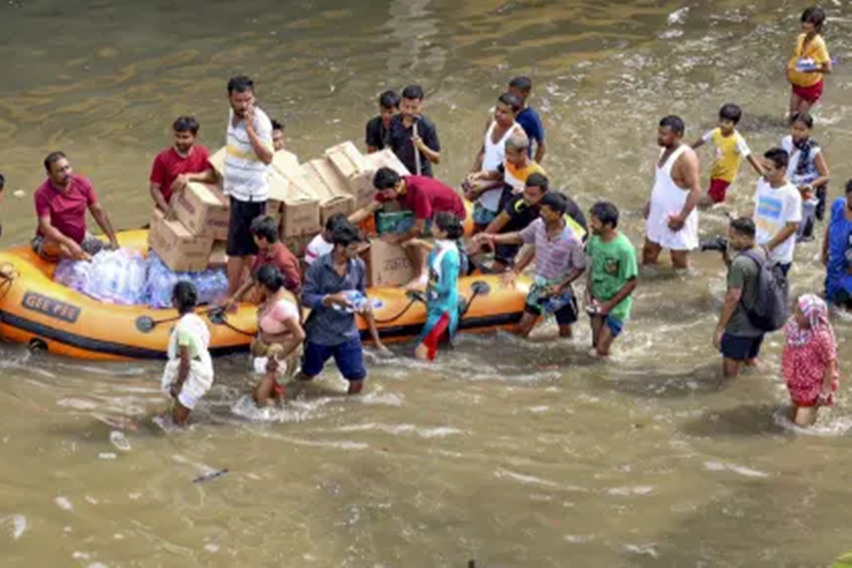 Assam CM distributes interim financial assistance to flood-affected families through DBT
