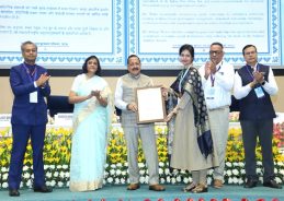 15 people get National Anubhav Awards for their contributions in Nation-building