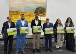 First-ever Guide to Grasslands and Other Open Natural Ecosystems of India launched at COP17 First-ever Guide to Grasslands and Other Open Natural Ecosystems of India launched at COP17