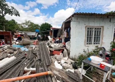 Powerful earthquake measuring 7.4 hits Colombia; serious damage to buildings Powerful earthquake measuring 7.4 hits Colombia; serious damage to buildings