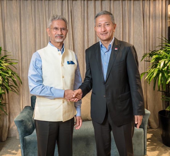 EAM Dr S Jaishankar meets Singapore counterpart ahead of India-Singapore Ministerial Roundtable