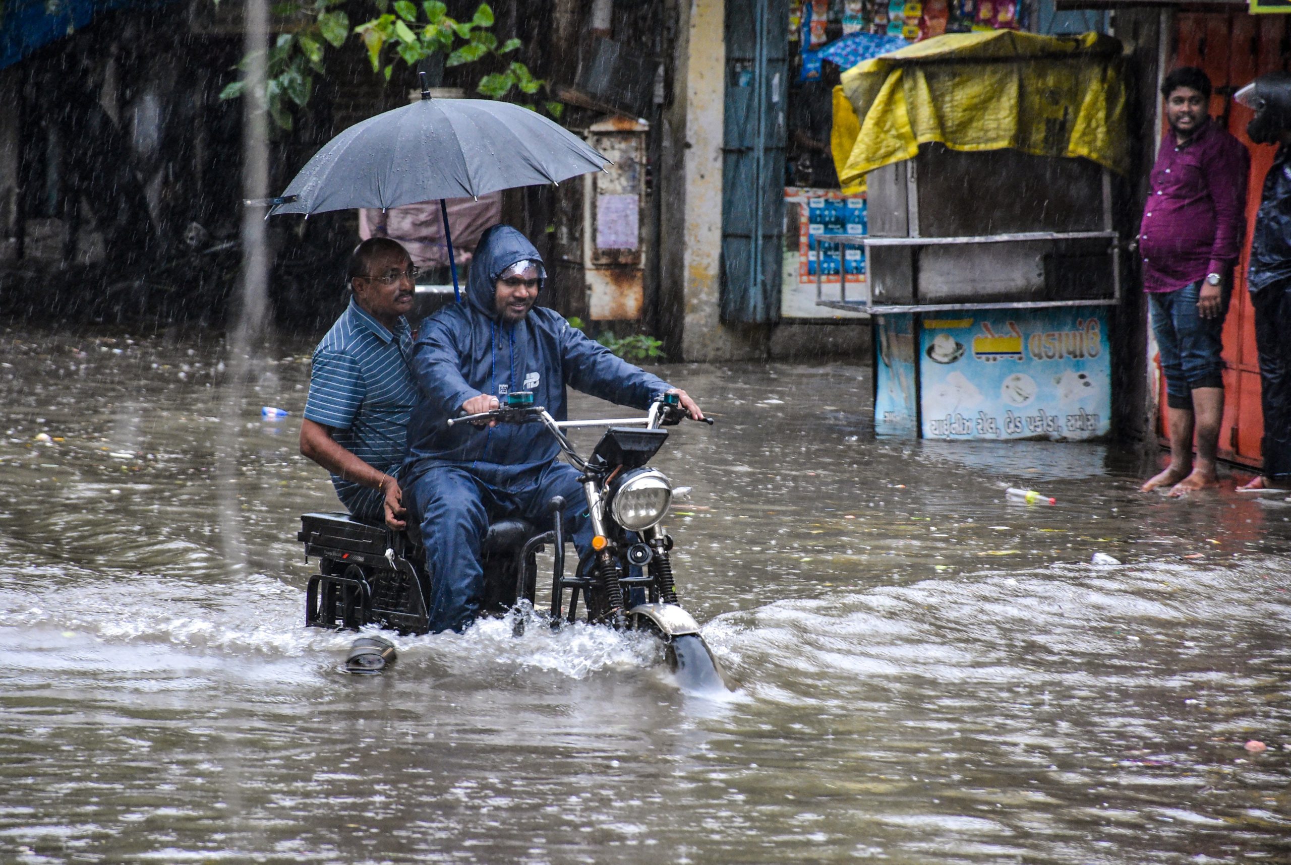 Met Dept predicts heavy rains in several parts of Gujarat