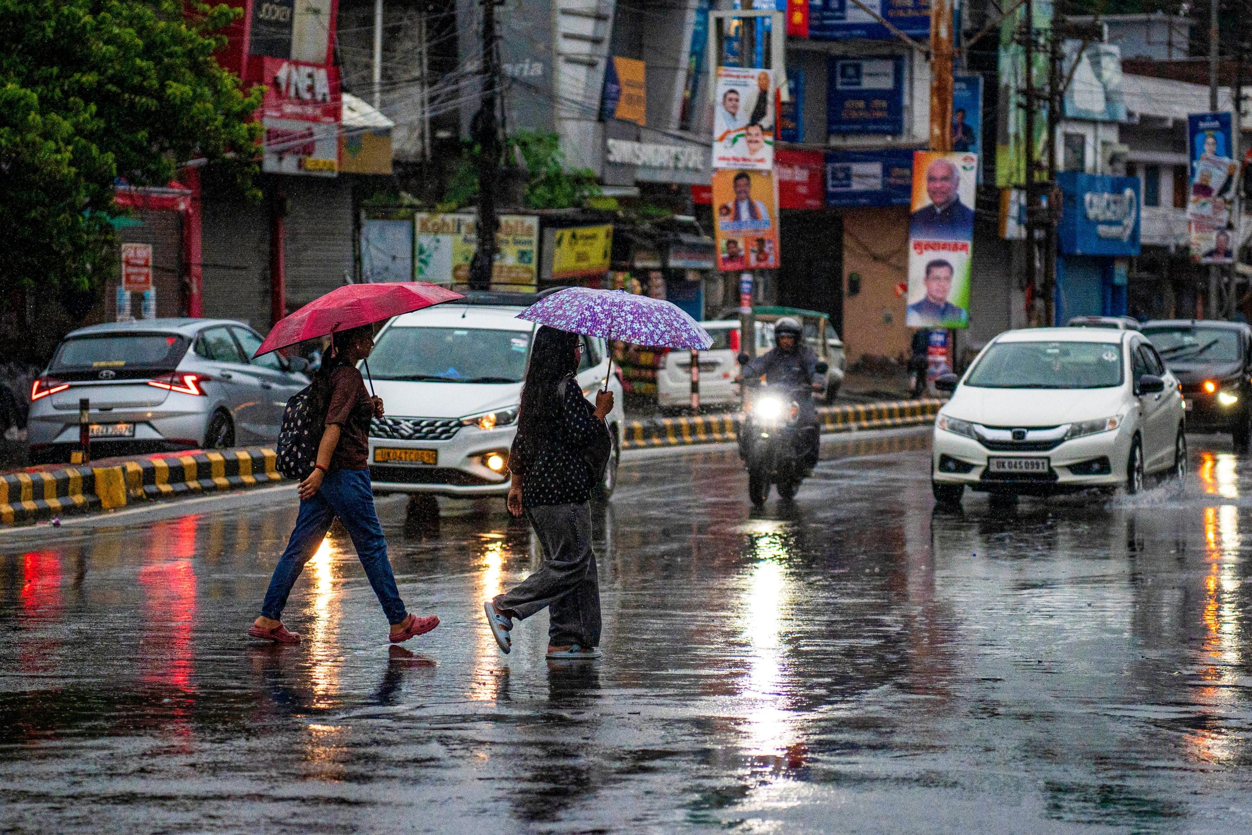 उत्तराखंड के गढ़वाल क्षेत्र के पहाड़ी जिलों में तेज बारिश का येलो अलर्ट जारी