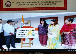 Punjab Governor encourages mothers to lead fight against drug abuse in Punjab