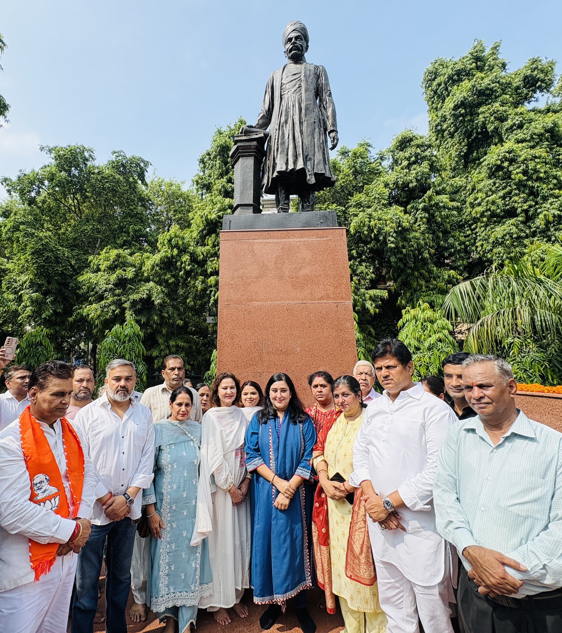 देशव्यापी हर घर तिरंगा अभियान शुरू, दिल्ली में भाजपा सांसद बांसुरी स्वराज ने निकाली तिरंगा यात्रा