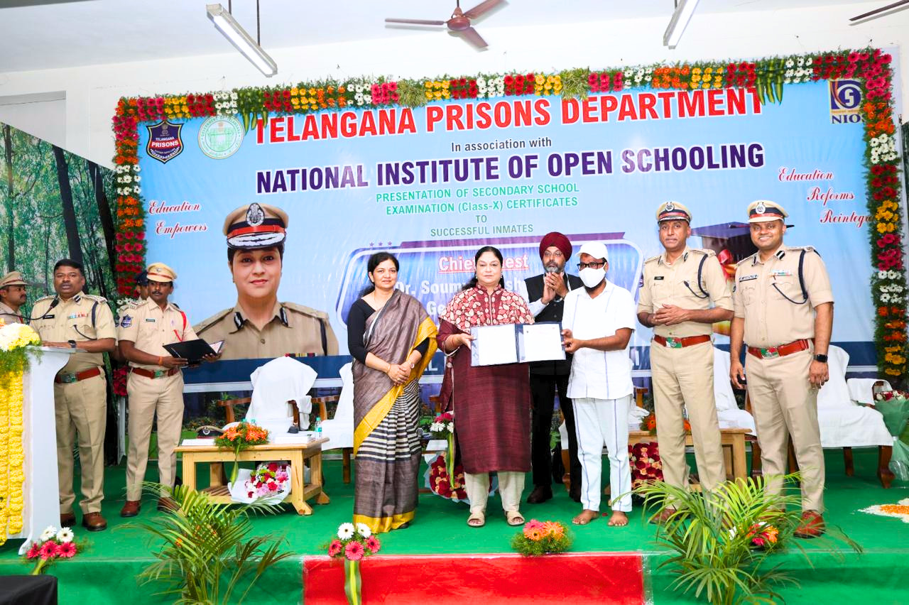 तेलंगाना की जेलों के 78 कैदियों ने एनआईओएस के माध्यम से एसएससी की परीक्षा पास की