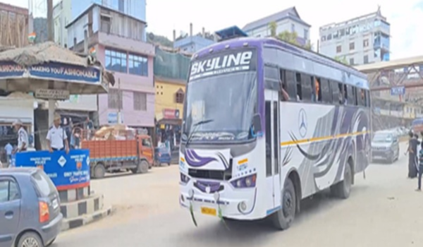 इम्फाल-दिमापुर-गुवाहाटी मार्ग पर सार्वजनिक परिवहन दूसरे दिन भी सुचारू रूप से जारी