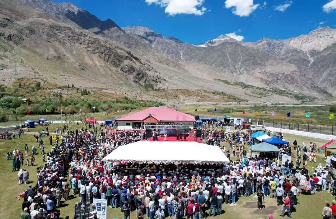लद्दाख में दूसरे सुरू महोत्सव का कारगिल के खूबसूरत दमसना पिकनिक स्थल पर हुआ शुभारंभ