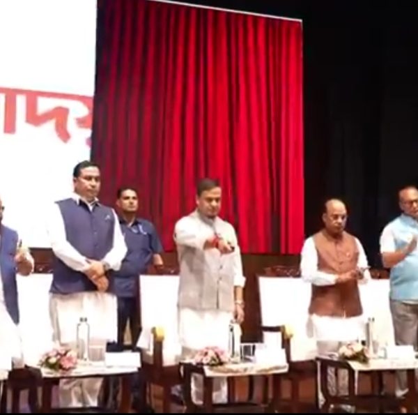 বানত ক্ষতিগ্ৰস্ত শিৱসাগৰ, চৰাইদেউ, যোৰহাট আৰু গোলাঘাট জিলাৰ অৰুণোদয় হিতাধিকাৰীসকললৈ বিশেষ সাহায্য