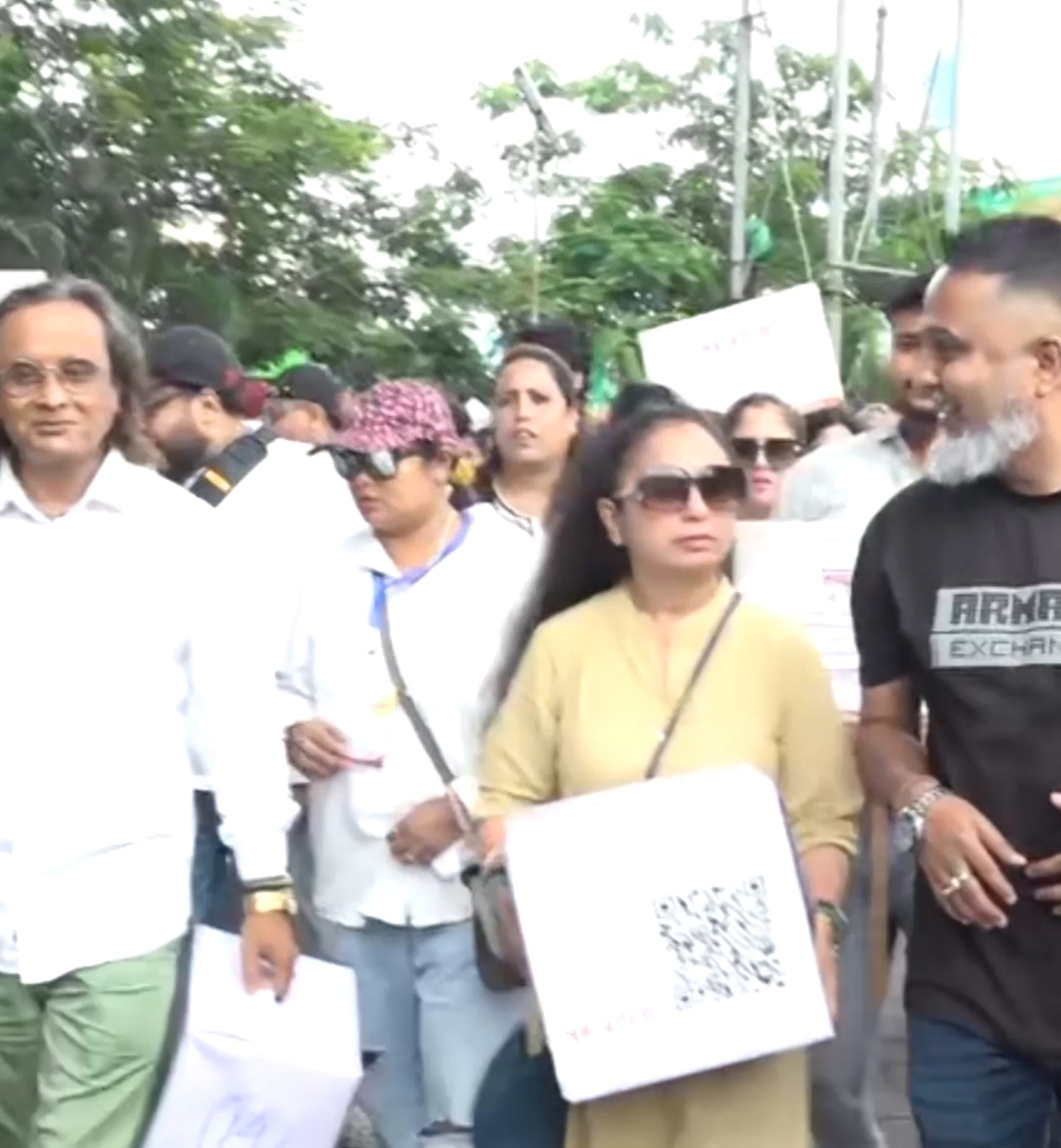 উজনি অসমৰ বান ক্ষতিগ্ৰস্ত ৰাইজৰ বাবে মহানগৰীত সুৰ বাহিনীৰ বান সাহায্য সংগ্ৰহ