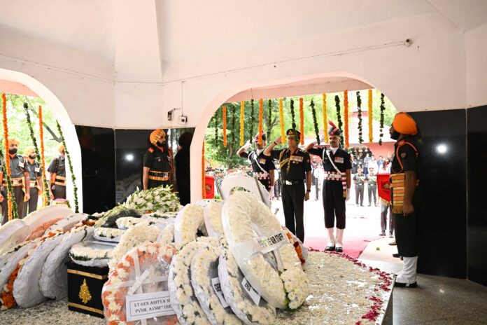 Indian Army bids farewell to former Army Chief General V N Sharma with full military honours