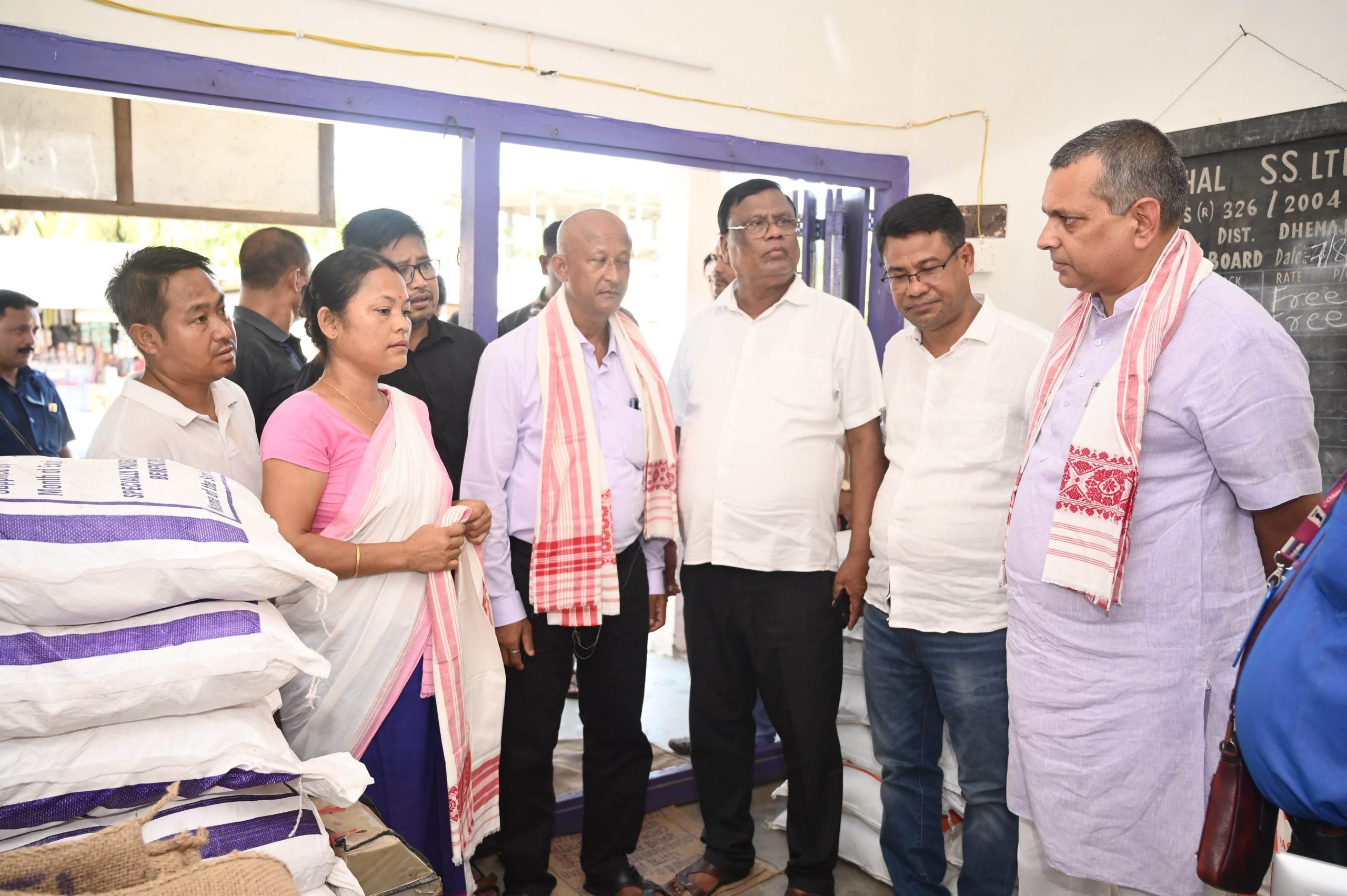 ধেমাজিত এলানি কার্যসূচীত মন্ত্রী কৌশিক ৰায়ৰ অংশগ্ৰহণ