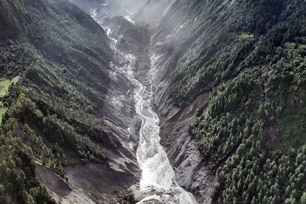 Nepal: Barrier lake formed near confluence of  Chhochen Khola and Purepu Tsangpo rivers  poses threat of breach
