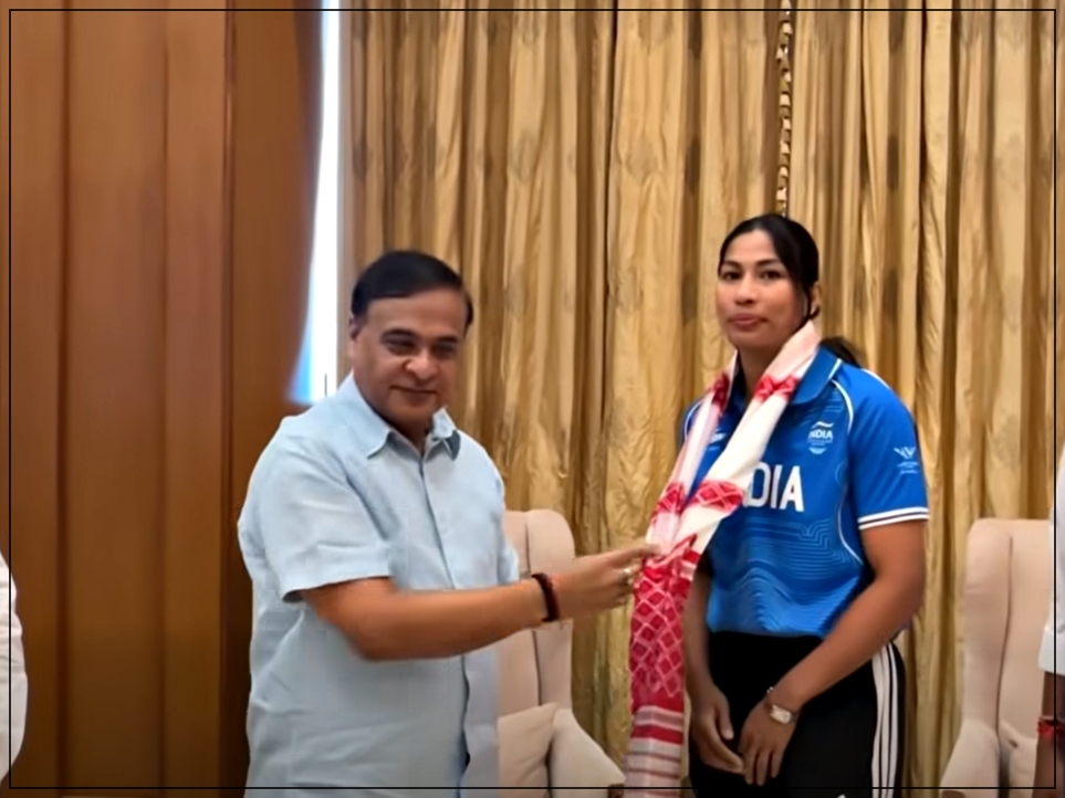 লোকসেৱা ভৱনত লাভলীনা বৰগোঁহাইক সম্বর্ধনা মুখ্যমন্ত্রী ড০ হিমন্ত বিশ্ব শৰ্মাৰ