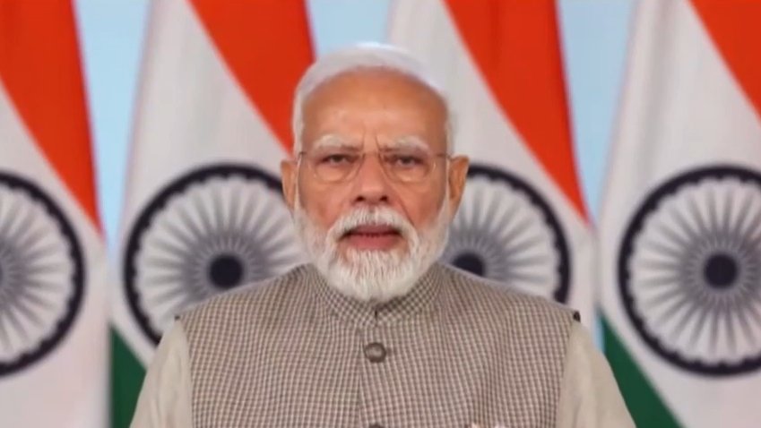 प्रधानमंत्री नरेंद्र मोदी ने नई दिल्ली में केंद्र सरकार के सचिवों के साथ तीसरी उच्चस्तरीय बैठक की