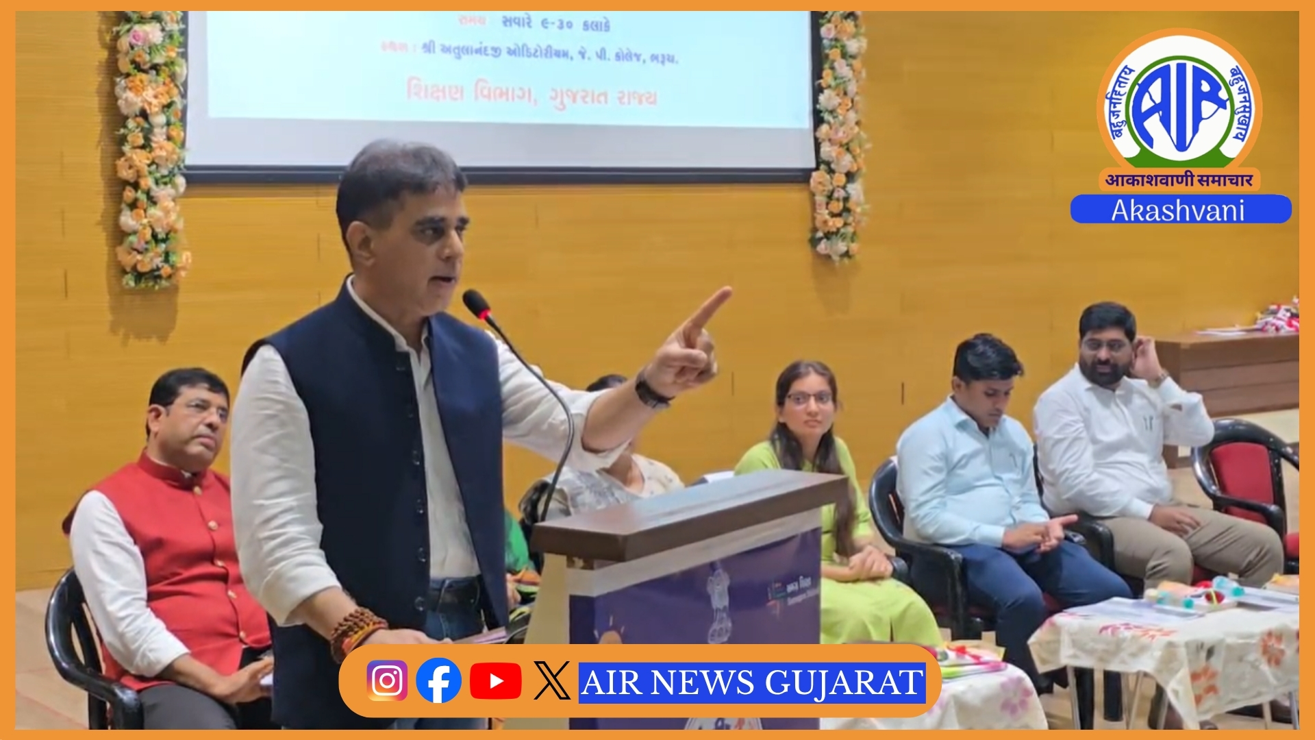 સમરસ વિદ્યા સેતુ અભિયાન : પ્રફુલ પાનસેરીયાએ 4,000 ડ્રોપઆઉટ બાળકોને પ્રવેશ અપાવ્યો