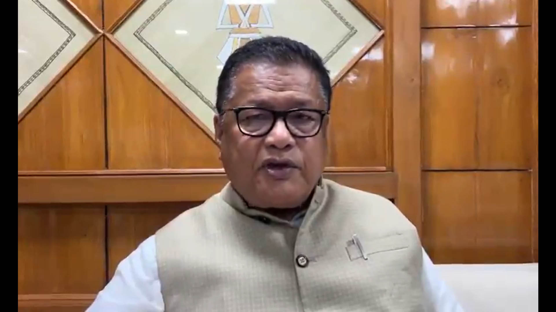 দৰমহা প্রদান ব্যৱস্থা সন্দৰ্ভত শিক্ষকসকল শংকিত হোৱাৰ প্রয়োজন নাই : ডাঃ ৰণোজ পেগু
