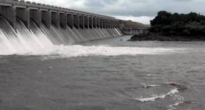 રાજકોટનો ભાદર-2 ડેમ 90 ટકા ભરાયો: નીચાણવાળા ડઝનબંધ ગામોને એલર્ટ કરાયા