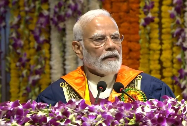 आयआयटीच्या विद्यार्थ्यांनी राष्ट्रहिताला प्राधान्य देऊन आपल्या ज्ञानाचा फायदा देशाला मिळावा याचा प्रयत्न करावा-प्रधानमंत्री