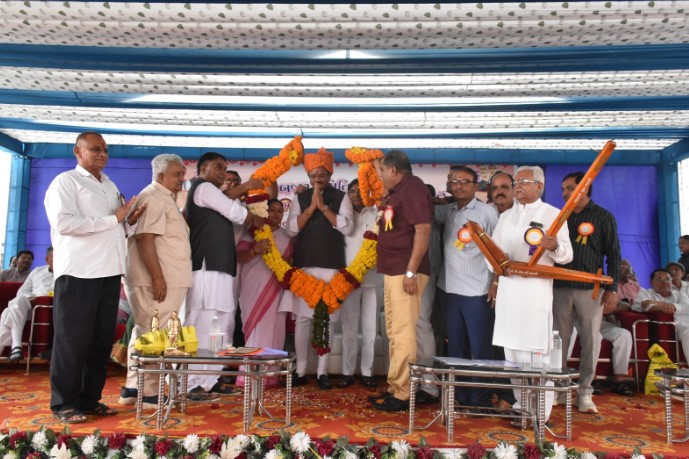 નકલી બિયારણ વેચનાર સામે કડક કાર્યવાહીની કૃષિ મંત્રીની ચેતવણી