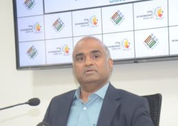कर्नाटक में एसआईआर के बाद एक करोड़ सात लाख से अधिक मतदाता सूची से बाहर