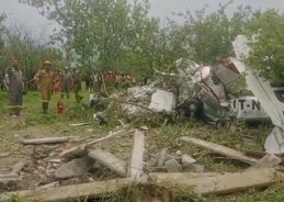 Uttar Pradesh: Two pilots killed as training aircraft crashes in Kanpur Uttar Pradesh: Two pilots killed as training aircraft crashes in Kanpur
