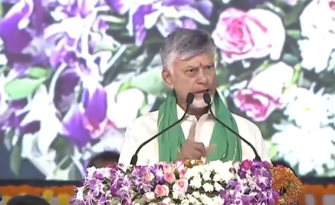 Andhra Pradesh CM N. Chandrababu Naidu inaugurates first phase of Veligonda Project