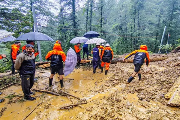 Himachal: 3 labourers killed in landslide in Sirmaur; School students stranded due to incessant rainfall