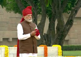 PM Modi pays homage to Mahatma Gandhi at Rajghat on 80th Independence Day