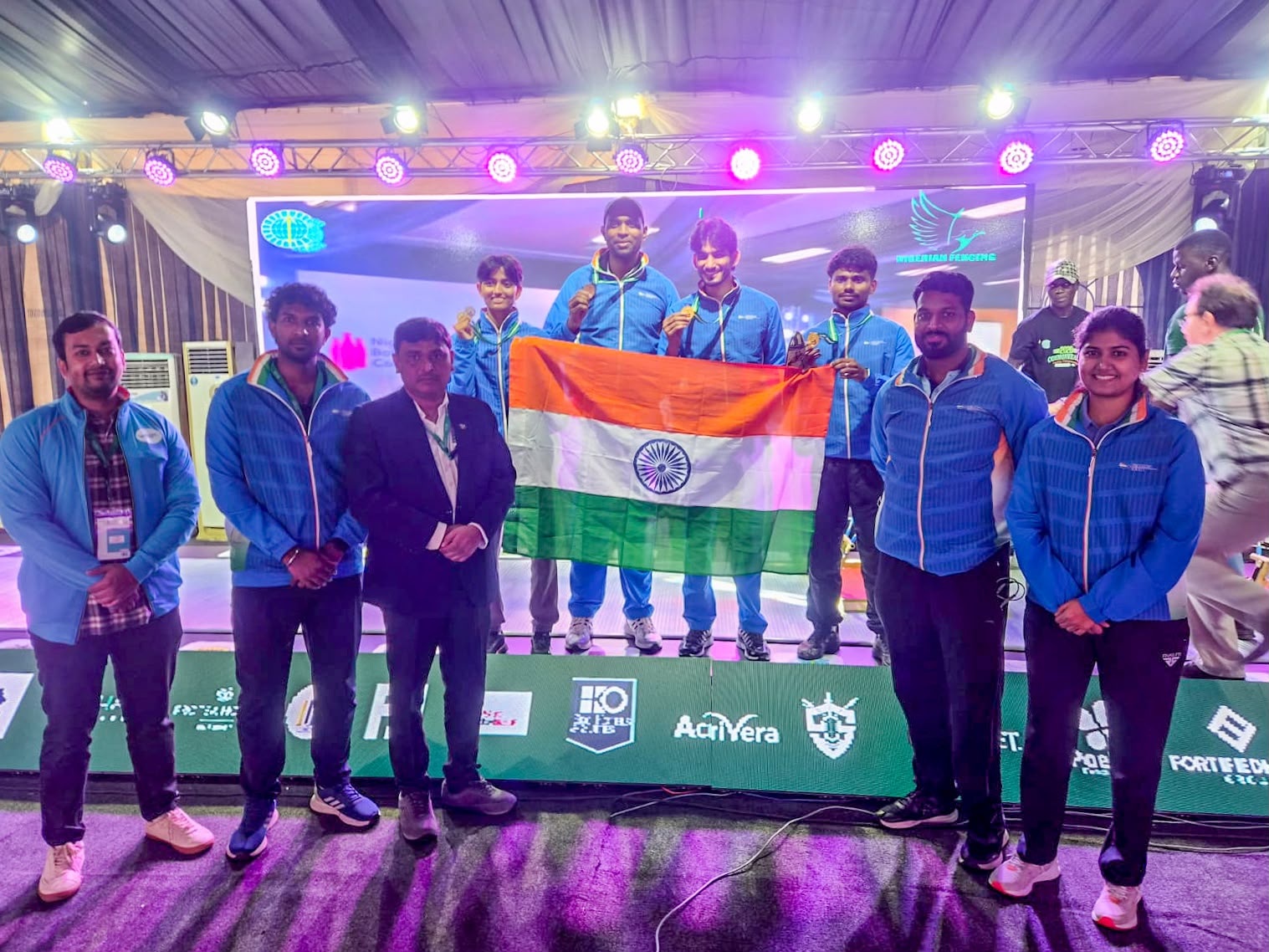 राष्ट्रकुल स्पर्धेत भारतीय तलवारबाजी  संघाने एकूण १३ सुवर्ण, आठ रौप्य, आणि १४ कांस्य पदकं