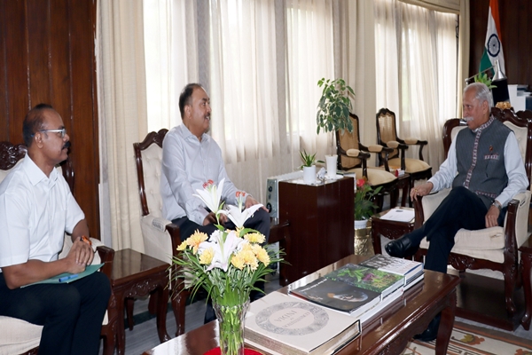Arunachal Governor Lt Gen KT Parnaik Reviews State’s Law and Order situation
