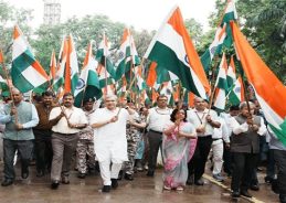 Railway Minister Ashwini Vaishnaw Leads Tiranga Rally at Rail Bhawan Railway Minister Ashwini Vaishnaw Leads Tiranga Rally at Rail Bhawan
