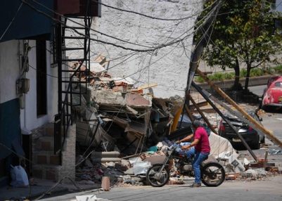 Colombia Earthquake Death Toll Rises to 312; Over 4,600 Injured Colombia Earthquake Death Toll Rises to 312; Over 4,600 Injured