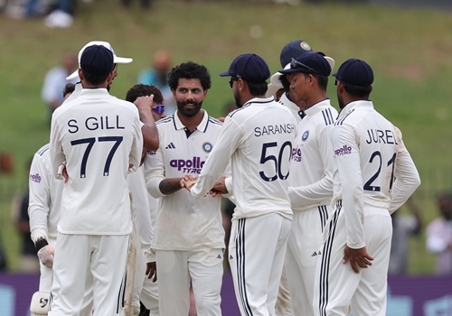 India ask convenes Sri Lanka to follow on in the Colombo Test match news image