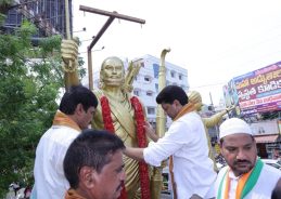 International Day of World’s Indigenous Peoples: Dr. Pemmasani Chandrasekhar Pays Tribute to Tribal Freedom Fighters International Day of World’s Indigenous Peoples: Dr. Pemmasani Chandrasekhar Pays Tribute to Tribal Freedom Fighters