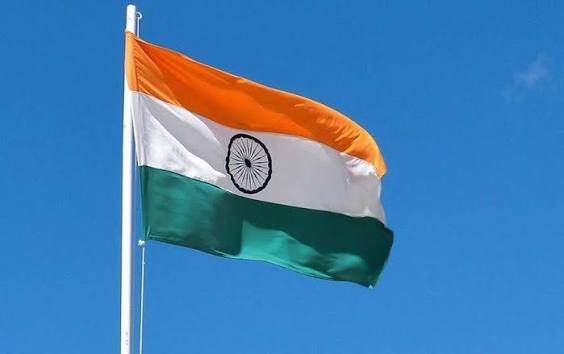 National Flag sales rise at post offices and Khadi showrooms across Keralam