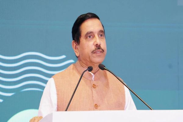 ভারত, জীবাশ্ম-জ্বালানি বহির্ভূত উৎস থেকে ৩০০ গিগাওয়াটেরও বেশি বিদ্যুৎ উৎপাদন করে মাইলফলক তৈরি করেছে